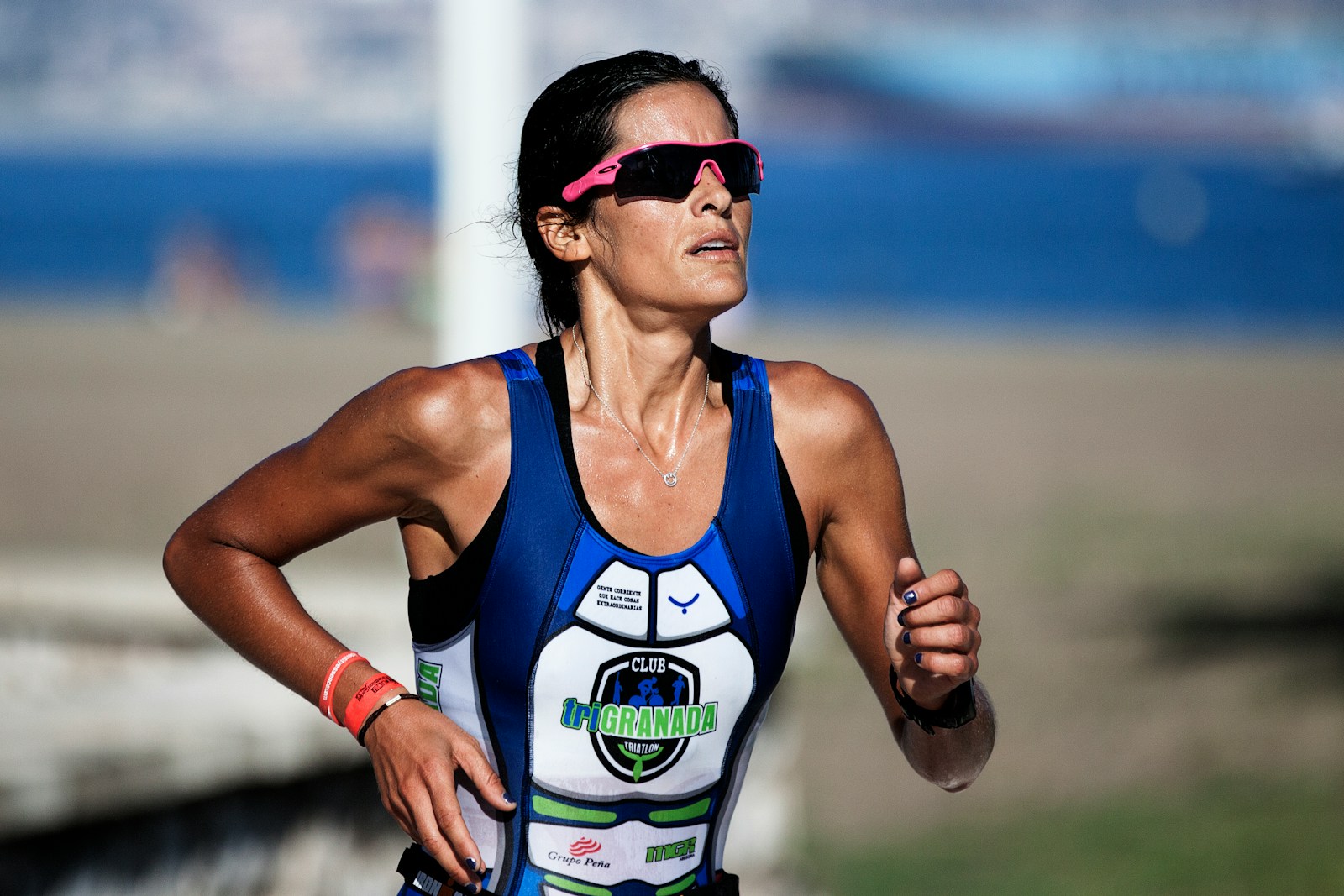 Photo by Quino Al selective focus photography of woman running